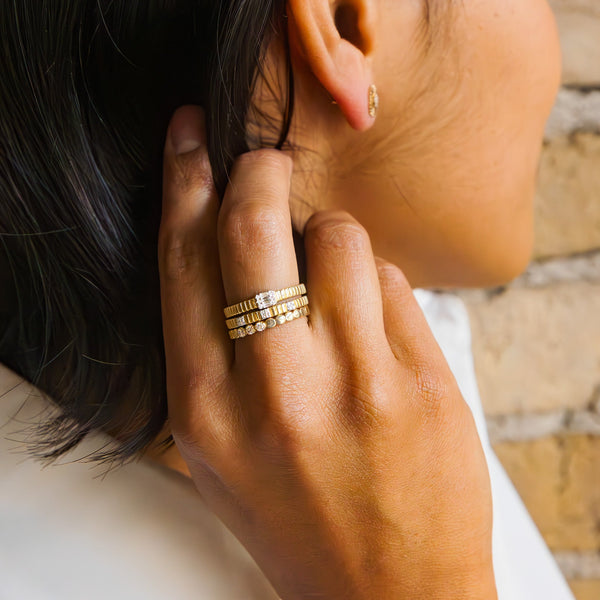 Baguette & Round Diamond Contemporary Ring