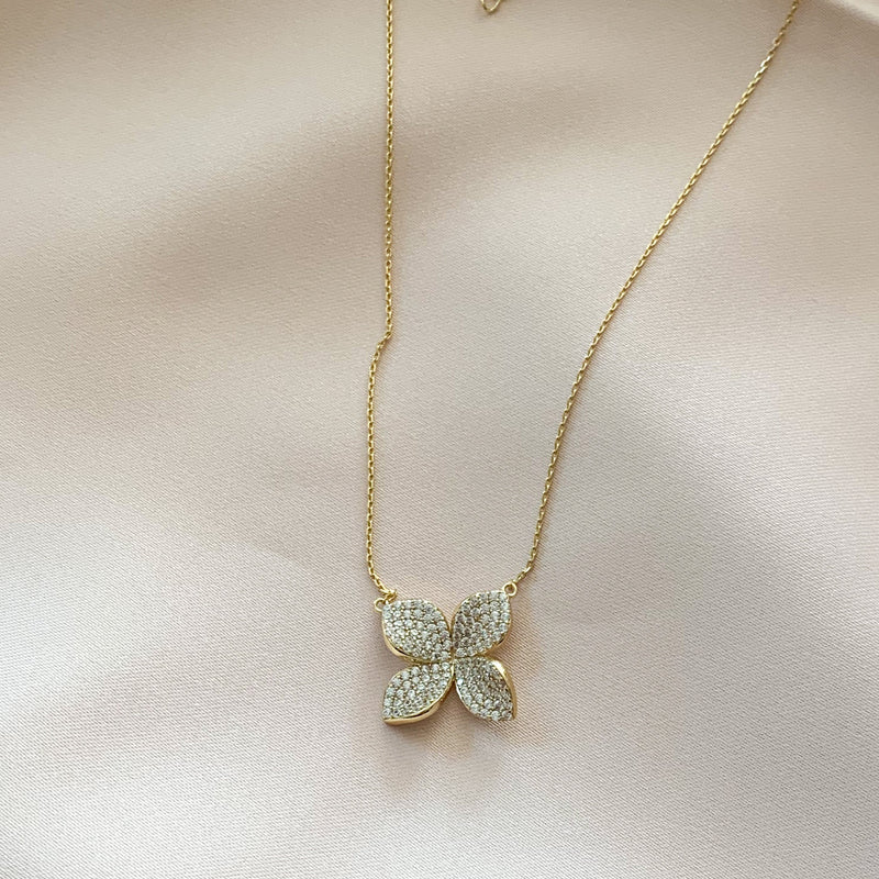 Gardenia Flower Necklace